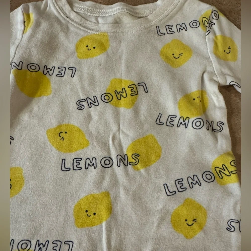 Old Navy Baby 2 Piece Pajama Set with Yellow Lemon Design, Size 12-18M
